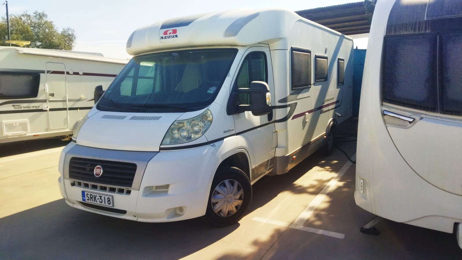 Adria Coral S 680st